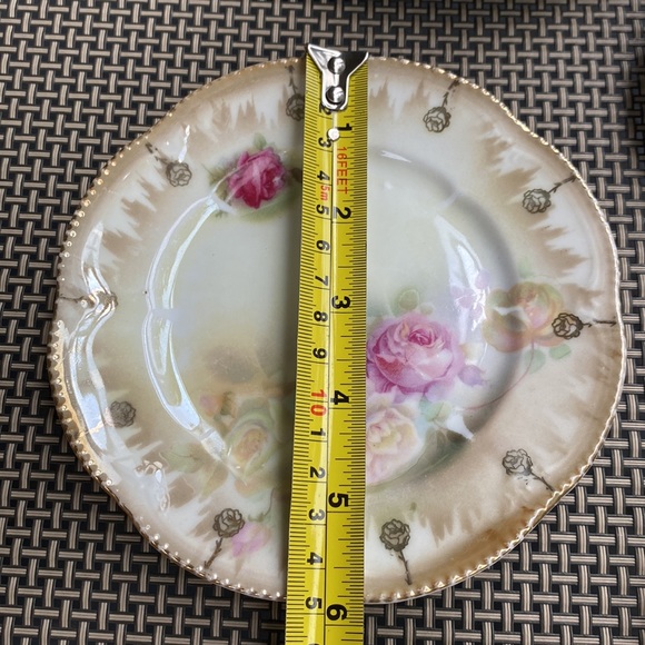 Vintage made in Germany roses ceramic plates. Small plates. 6". - Picture 11 of 16